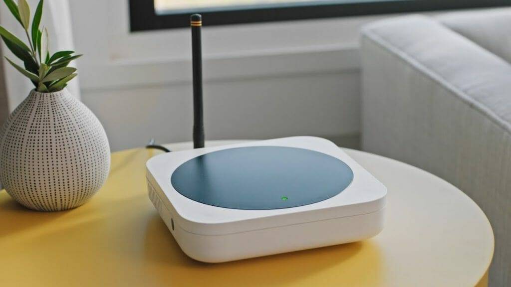 Helium hotspot device and antenna