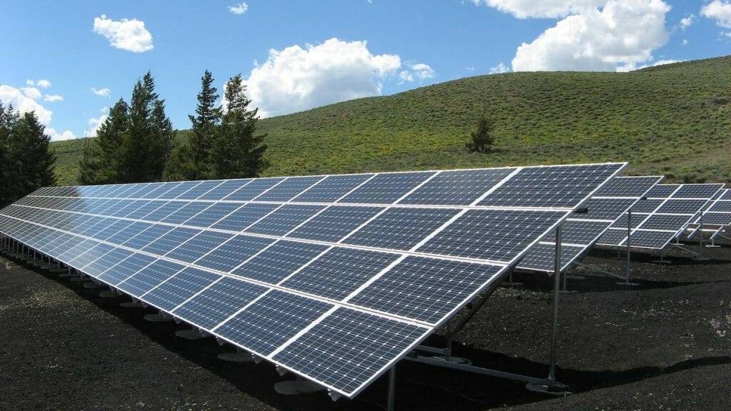 A simple solar panel array in a solar farm